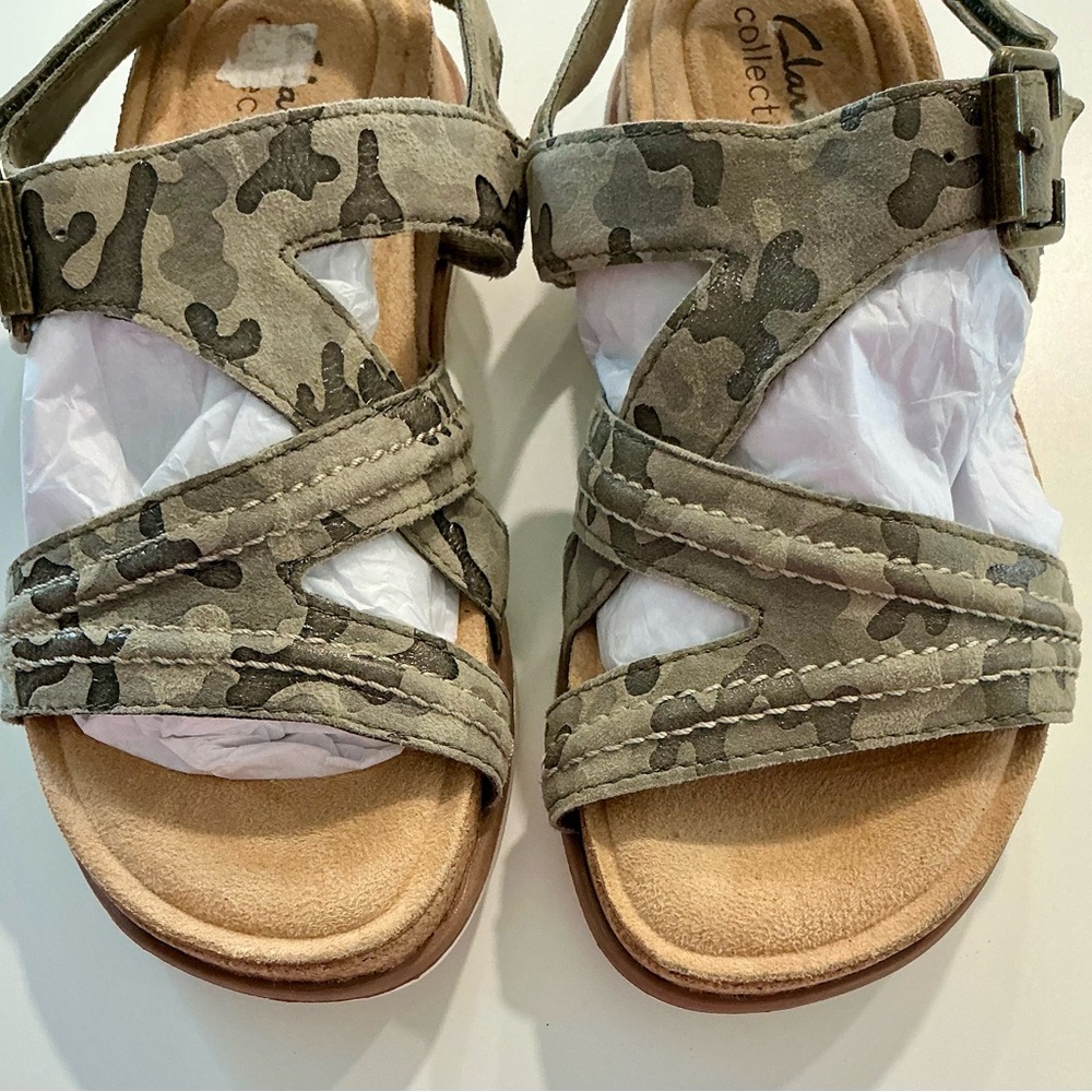 Clarks Camo Bryan Step Sandals Sz 5 - Picture 9 of 10
